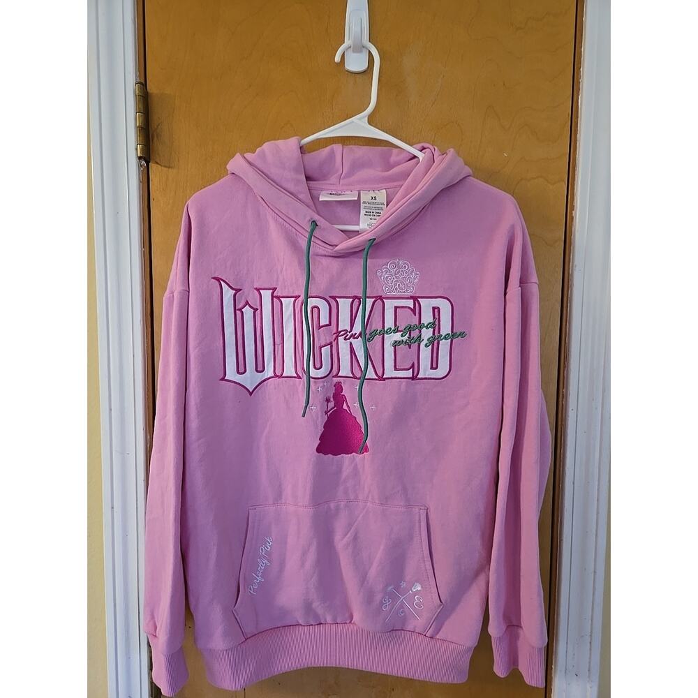 Wicked Universal Studios Pink Hoodie Womens Size XS Graphic Sweatshirt- New!